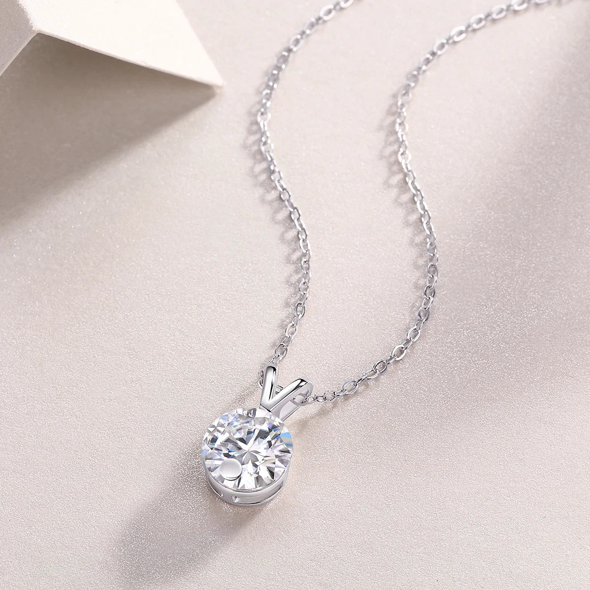 Sparkling V Moissanite Necklace – Elegant & Modern