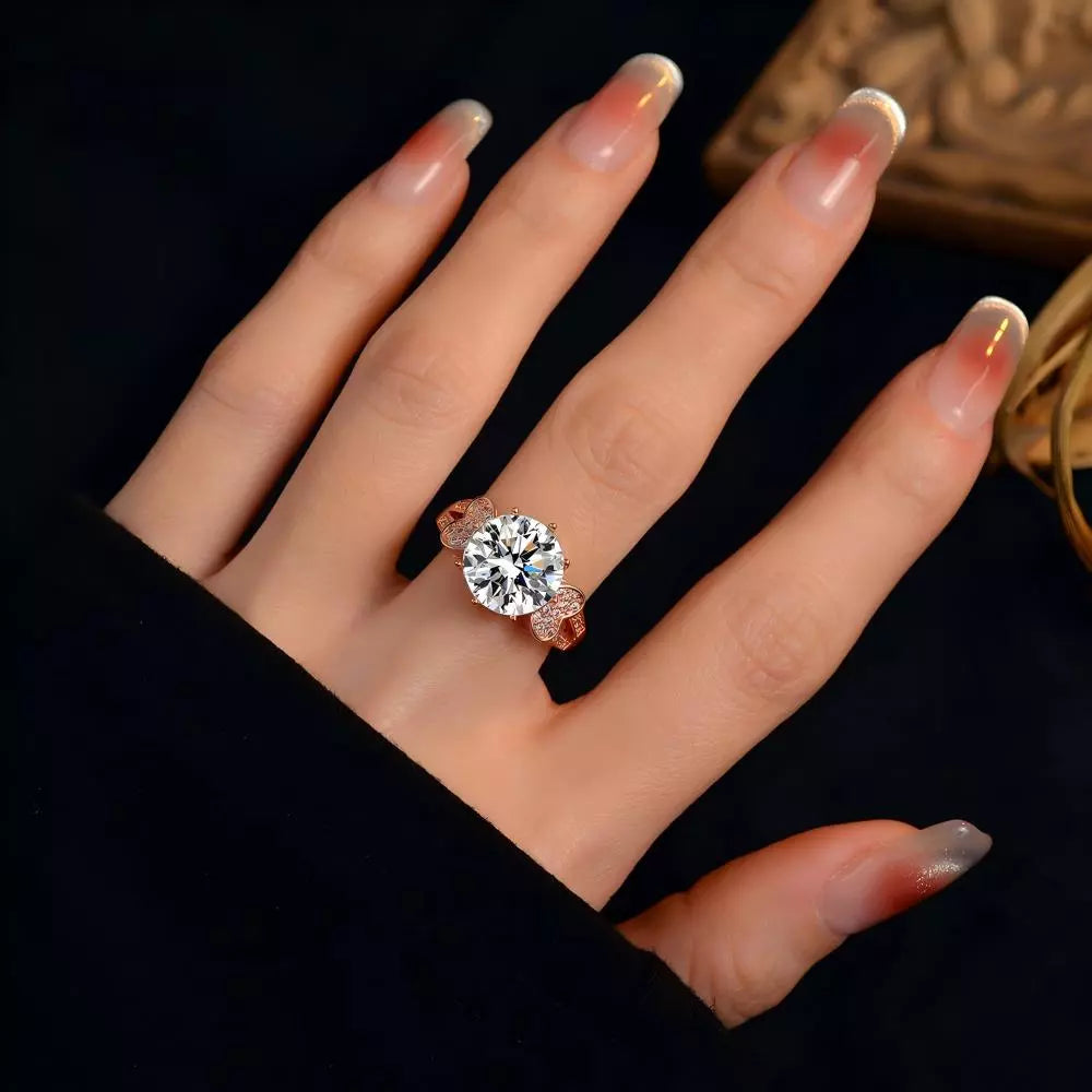 Diva Majesty 5CT Moissanite Ring
