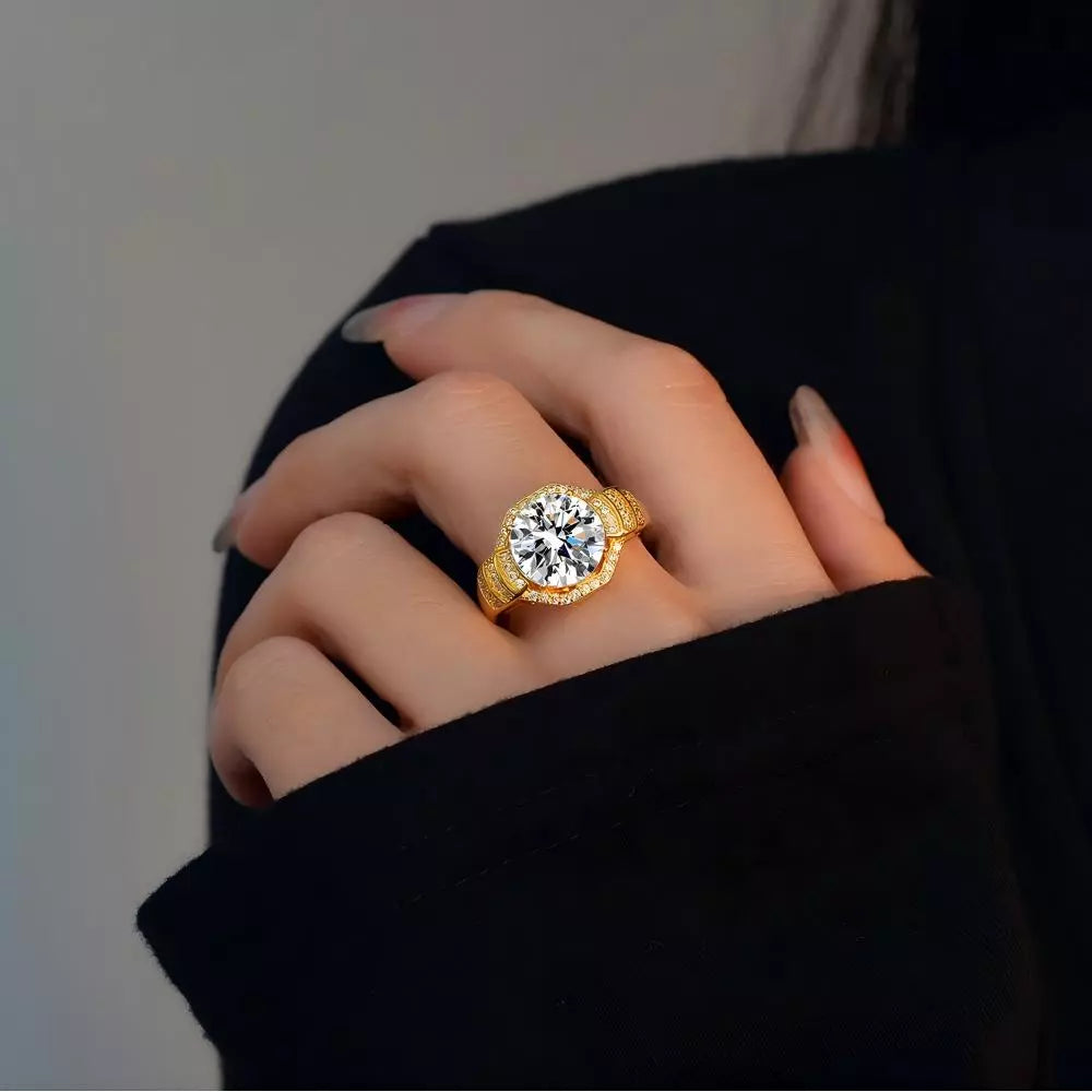 Pure Crown Signature 5 Carat