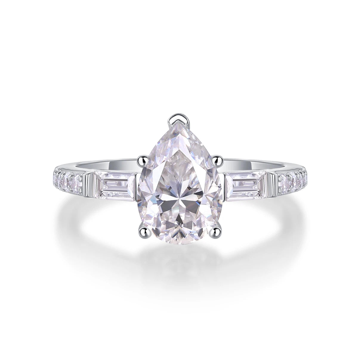 Moonlight Moissanite Ring – Modern Teardrop Elegance, Dazzling Streamline Design