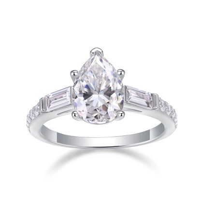 Moonlight Moissanite Ring – Modern Teardrop Elegance, Dazzling Streamline Design