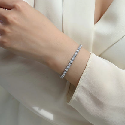 Gravity-Inspired Moissanite Bracelet – Geometric Sparkle, Luxurious Shine