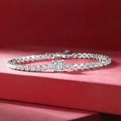 Moissanite Cube Bracelet – Geometric Elegance & Timeless Sparkle