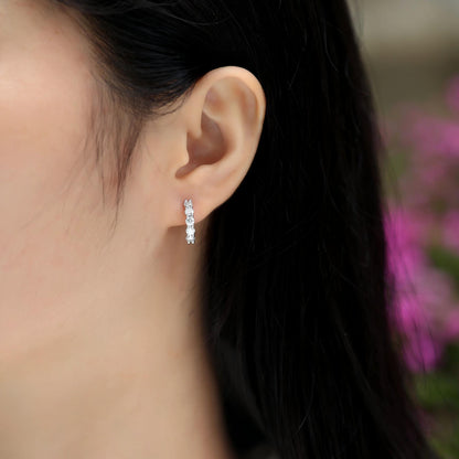 Dawn Moissanite Stud Earrings – Sparkling Starry Elegance