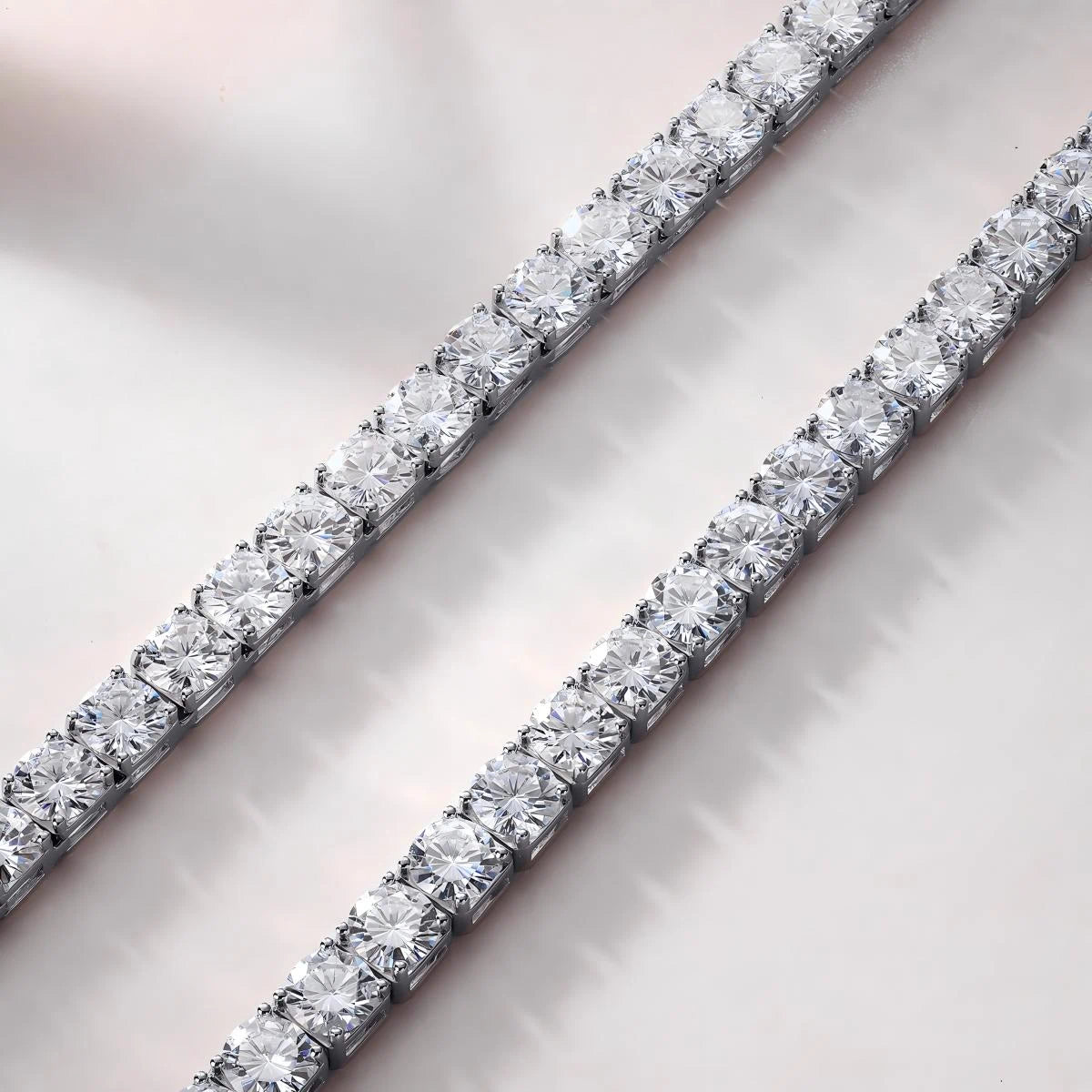 Moissanite Necklace "Endless Galaxy" – Elegant Sparkling Jewelry 0.5ct