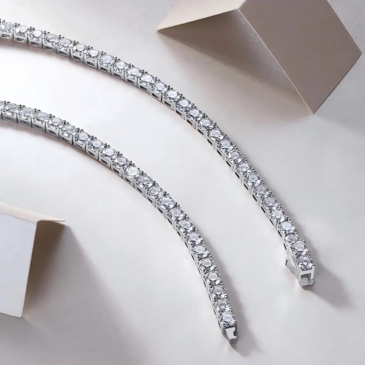 Moissanite Necklace "Endless Galaxy" – Elegant Sparkling Jewelry 0.1ct