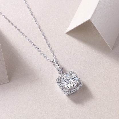 Moissanite Pendant – Sparkling Elegance