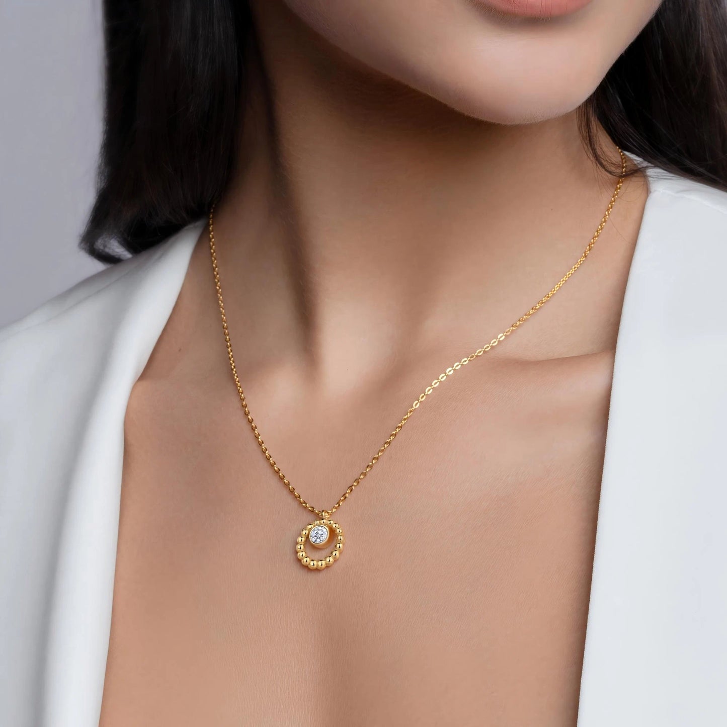 Luminous Moon Moissanite Pendant – Timeless Elegance