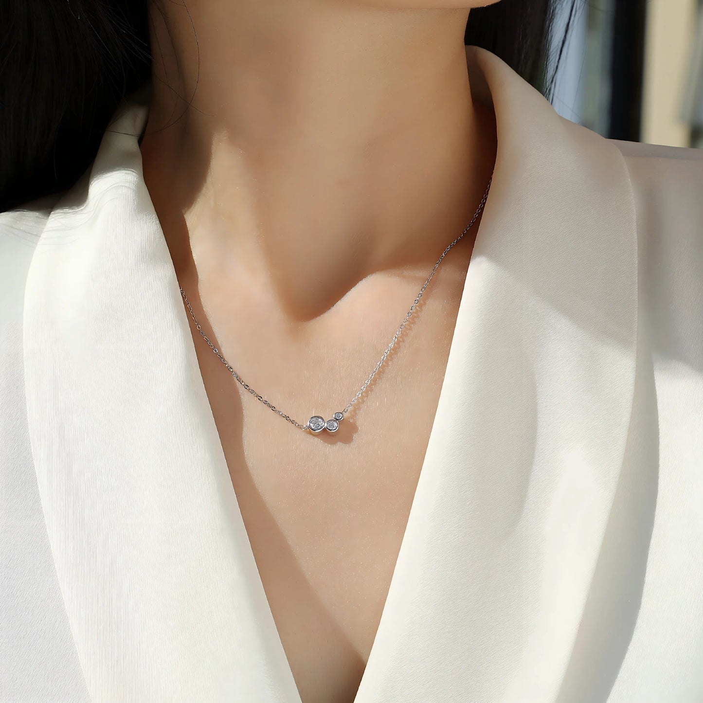 White Dew Moissanite Pendant – Elegant Minimalist Necklace