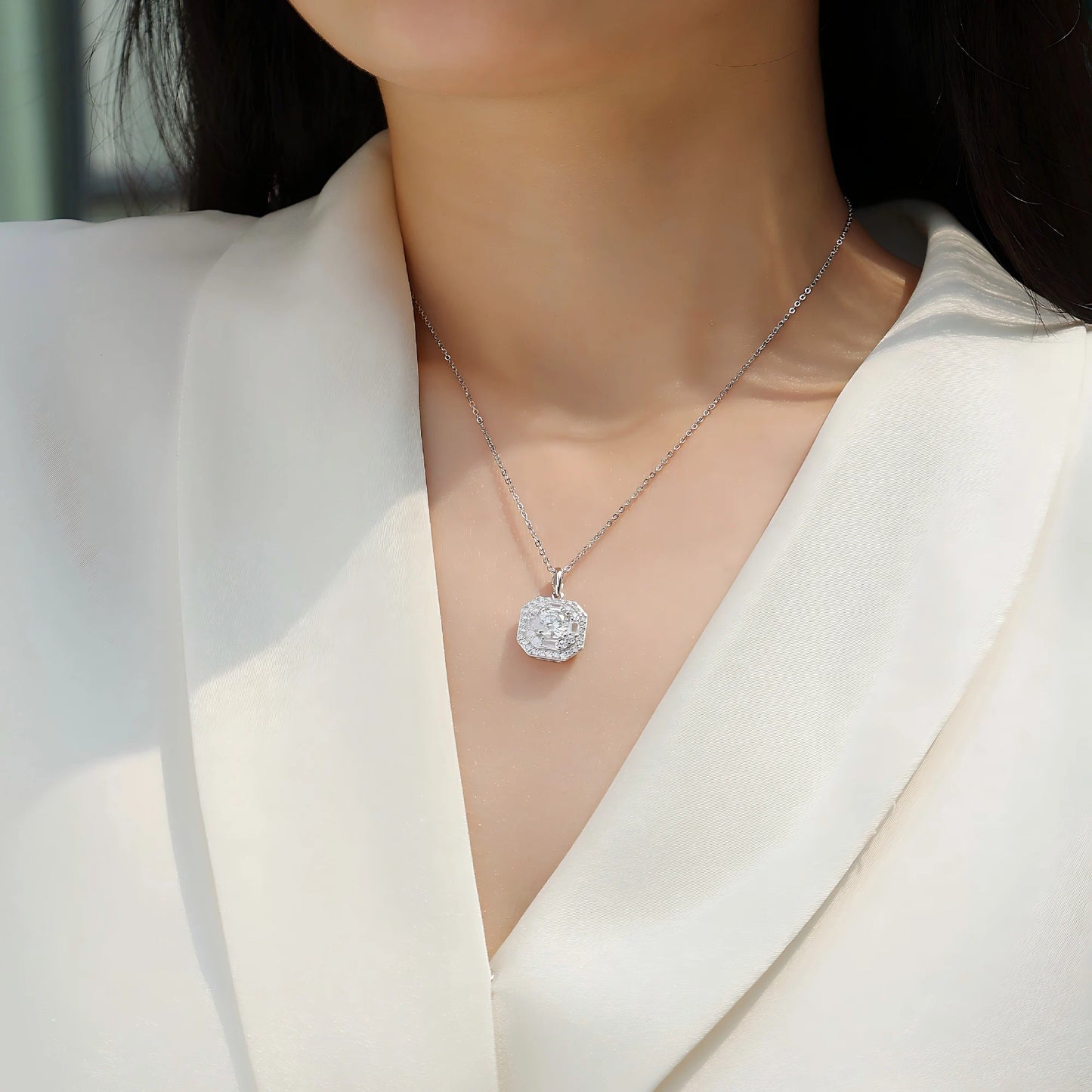 Moissanite Mini Cube Pendant Necklace – Chic Geometric Sparkle