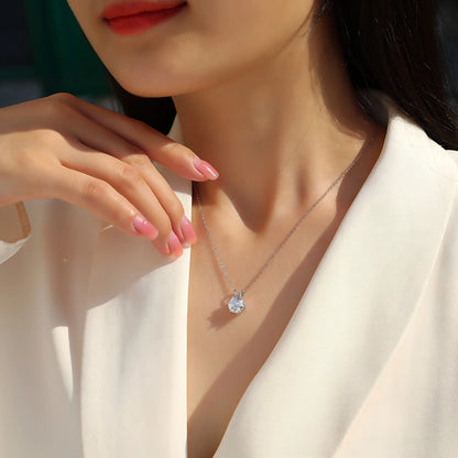 Romantic Moissanite Pendant – Elegant & Minimalist