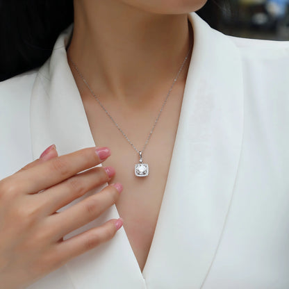 Moissanite Pendant – Sparkling Elegance