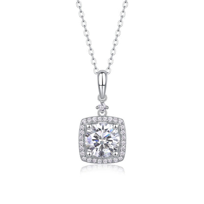 Moissanite Pendant – Sparkling Elegance