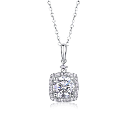 Moissanite Pendant – Sparkling Elegance