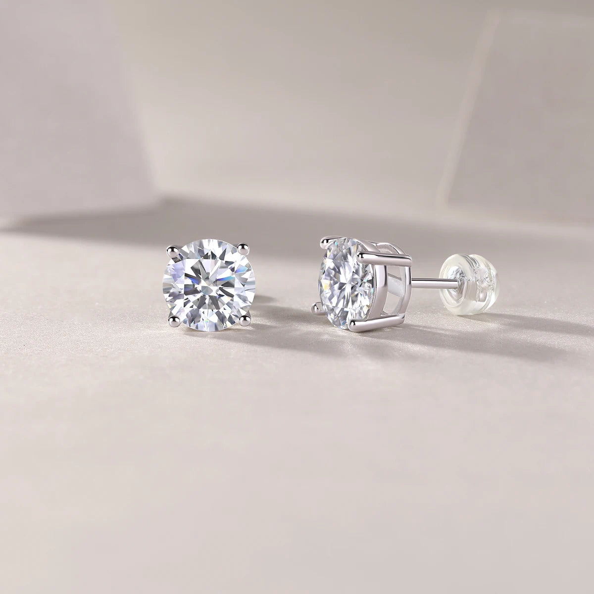 Pure Love Moissanite Stud Earrings – Dazzling Everyday Sparkle, Perfect for Romantic Moments