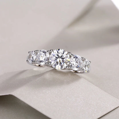 Strong Affection Moissanite Ring – A Sparkle that Speaks of Eternal Love